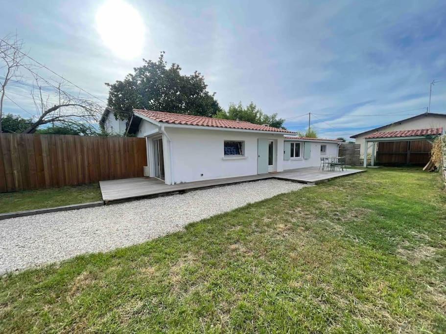 Maisonnette Avec Jardin A Ares Villa Eksteriør bilde