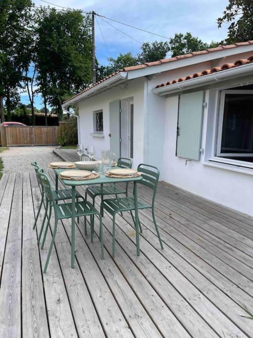 Maisonnette Avec Jardin A Ares Villa Eksteriør bilde